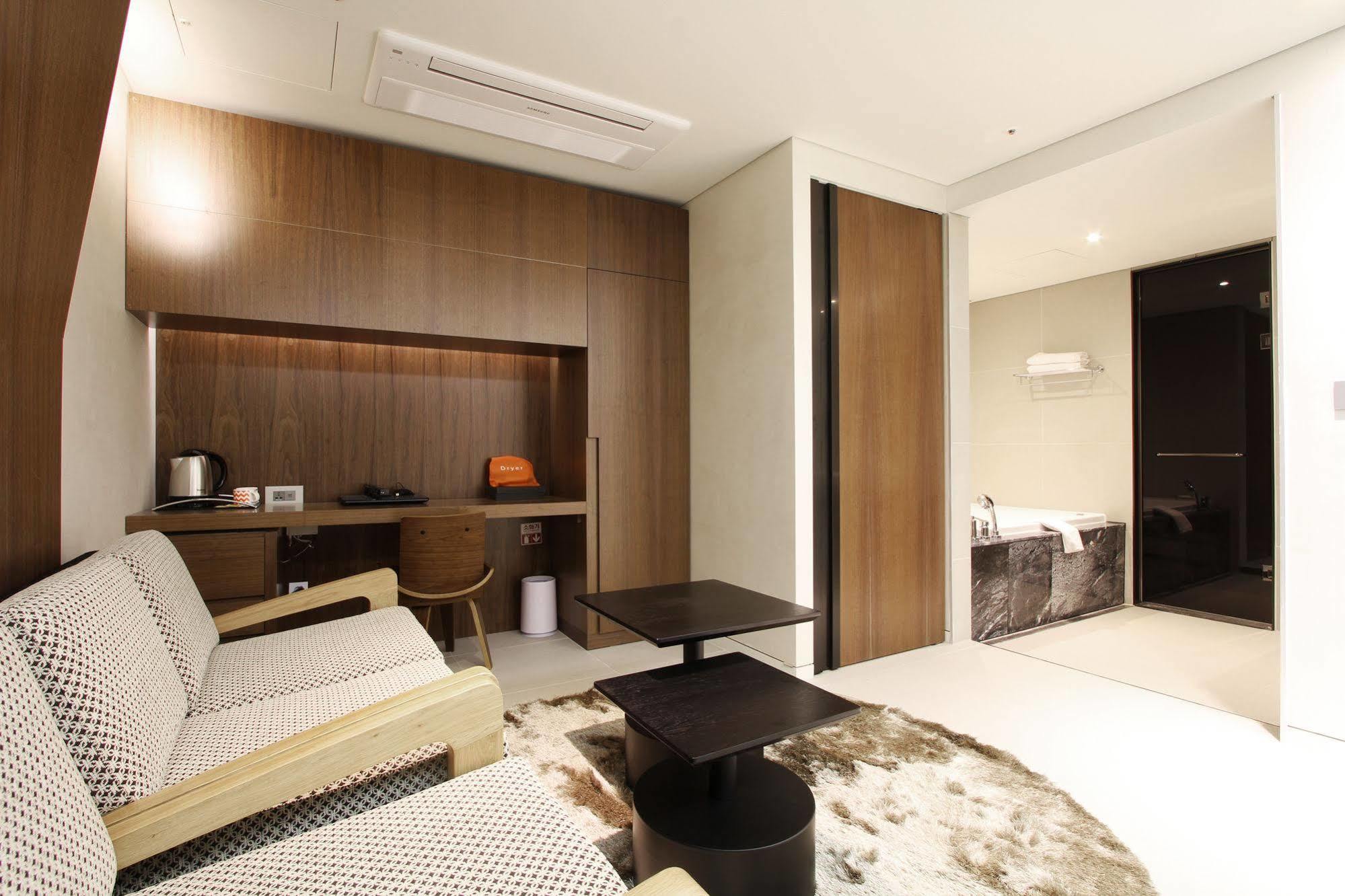 ริชเวล โฮเต็ล Hotel โซล ภายนอก รูปภาพ