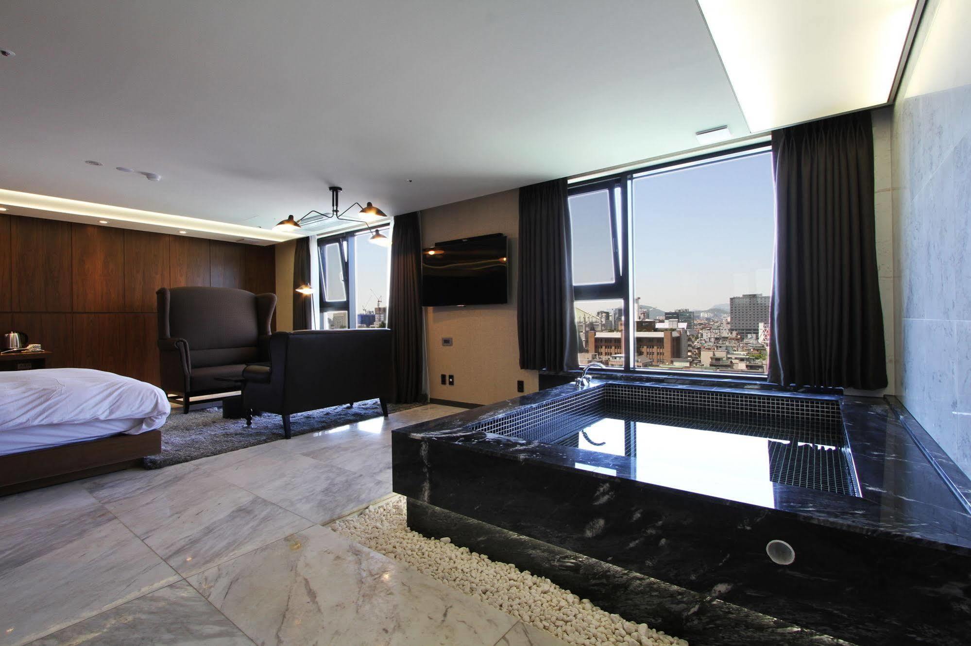ริชเวล โฮเต็ล Hotel โซล ภายนอก รูปภาพ