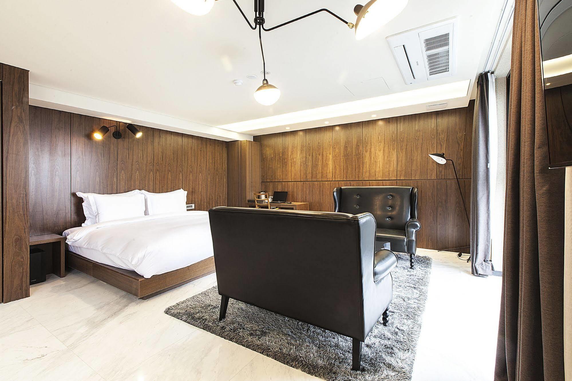 ริชเวล โฮเต็ล Hotel โซล ภายนอก รูปภาพ